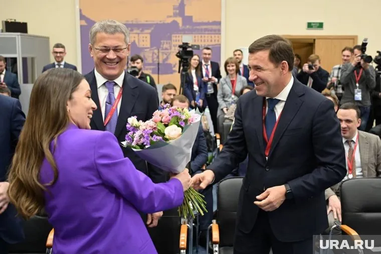 Евгений Куйвашев и Зарина Догузова последний раз виделись неделю назад на ПМЭФ-2022