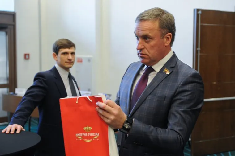 Конференция «Укрепление деловых контактов между Сочи и Челябинском. Оптимизация и обмен опытом в сфере туризма», с участием главы города Сочи Анатолия Пахомова. Челябинск