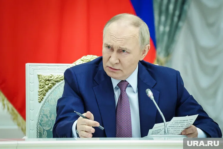 Президент Владимир Путин обсудил с главой Крыма Сергеем Аксеновым главные проблемы полуострова