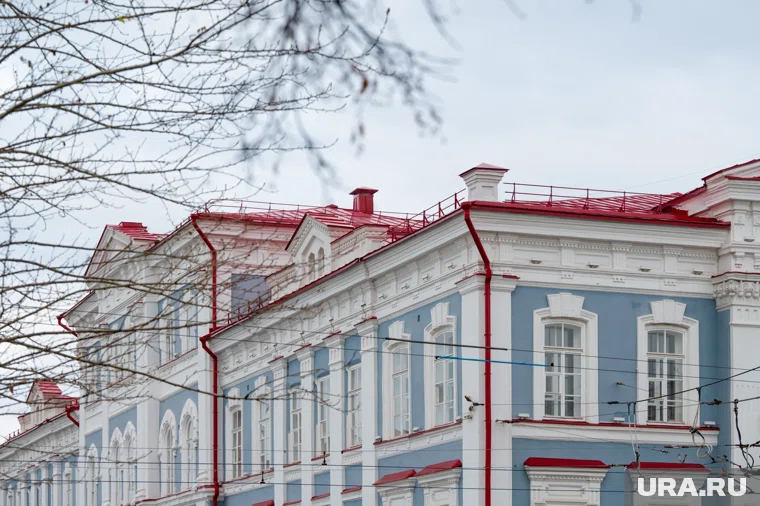 Мемориальную доску хотят разместить у центрального входа в институт