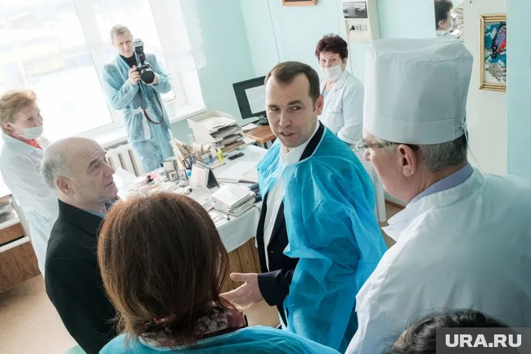Районной больнице Вадим Шумков пообещал помощь в ремонте и финансировании