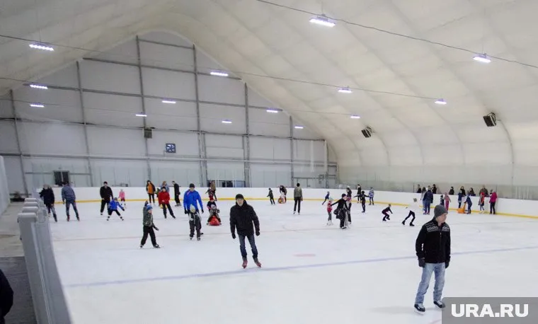 Ледовую арену «Титан» не снесут — а на частном льду будут заниматься воспитанники бюджетных секций