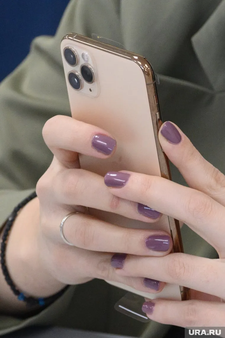 Девушка убедила клиента сделать предоплату по телефону