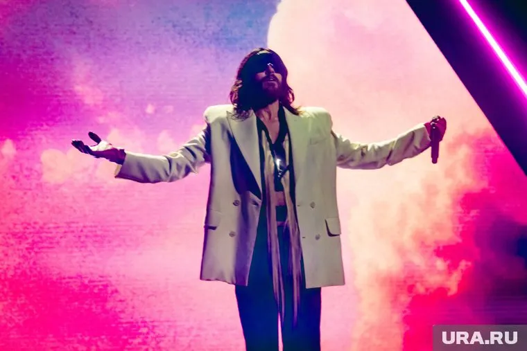 На концерте в Сербии Джаред Лето пообещал приехать в Россию с концертом