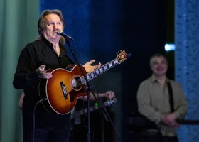 «Работа искусственного интеллекта, ничего примечательного»: Юрий Лоза — о песне «Матушка-земля»