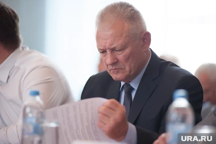 Овчинников знает северный куст, и лучше него специалиста для фонда на территории пока не найти