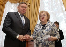 «А где шестой айфон и талоны на питание?»