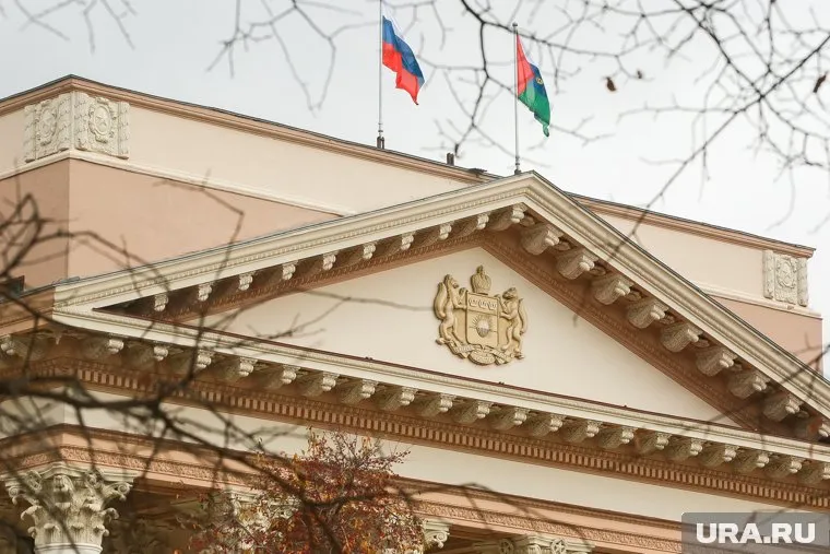 У главы комитета по делам национальностей Тюменской области Владислава Чернова закончился контракт