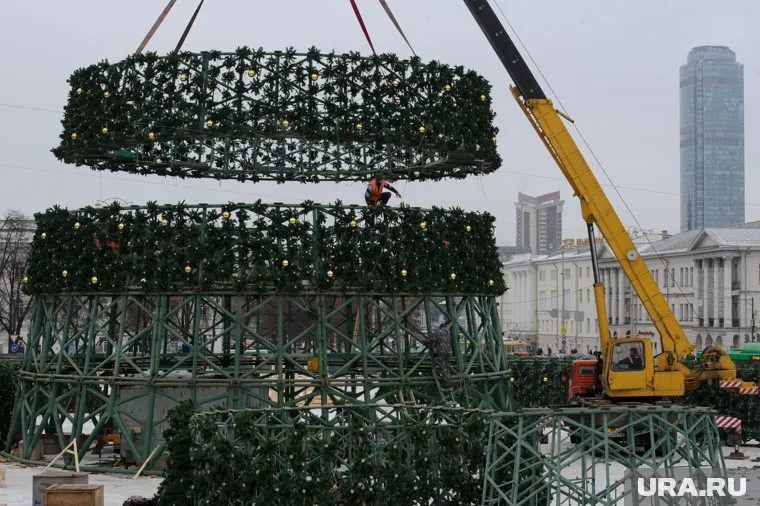 Светодиодный конус в центре Екатеринбурга ставили с 2009 по 2017 годы
