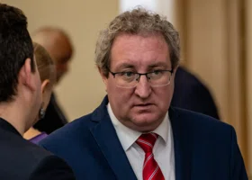 Скончался бывший пермский омбудсмен Миков