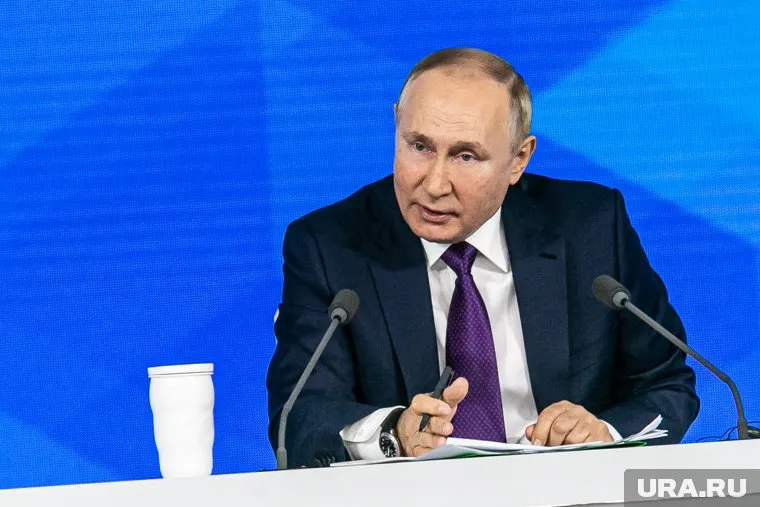 Несмотря на обострение ситуации на Украине, Владимир Путин не планирует переговоры с главами непризнанных республик