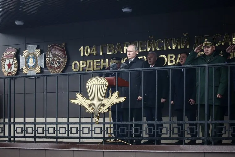 Памятные мероприятия в Пскове ко дню 20-ти летия подвига 6 роты 104 гвардейского парашютно-десантного полка. Псков