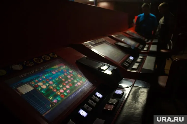 Как официальный сайт стал онлайн-казино — будут разбираться власти