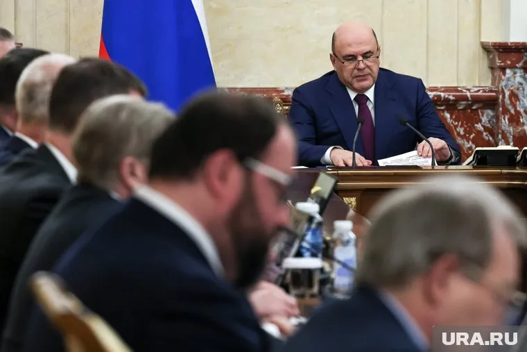 Мишустин поздравил правительство с назначением