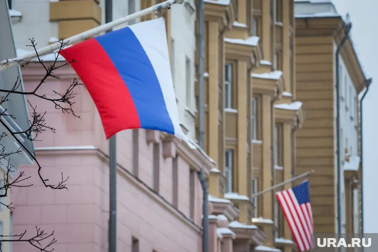 На балкон российского консульства в Нью-Йорке проник злоумышленник