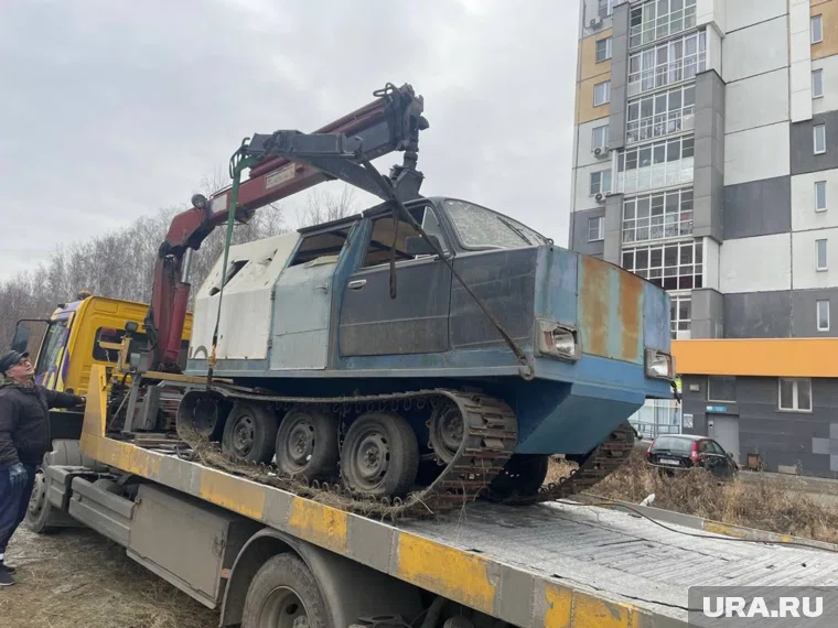 Машины увезли на спецстоянку 