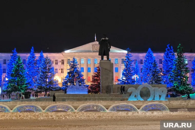 Курган украсят купленными в прошлые года гирляндами