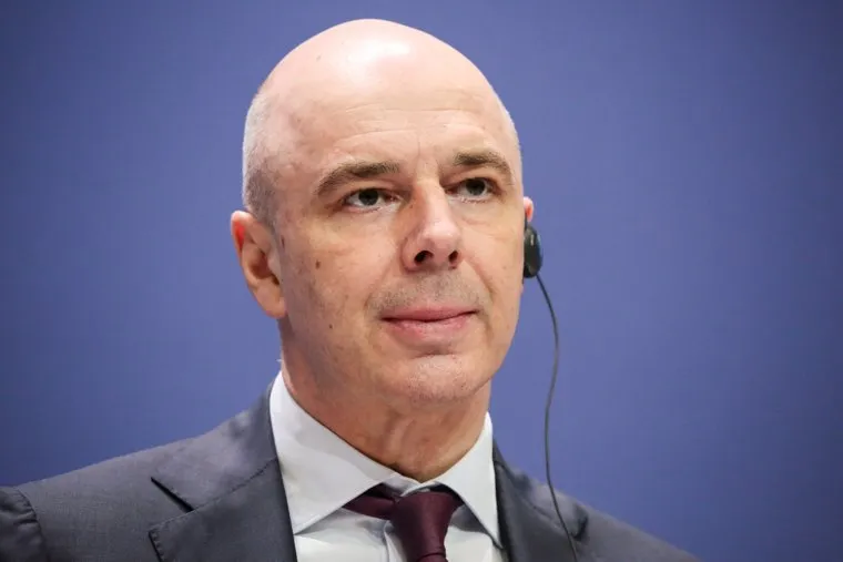 Панельная сессия на Петербургском экономическом форуме (ПМЭФ-2024) с участием Андрея Костина, Антона Силуанова и Александра Новака. День третий.