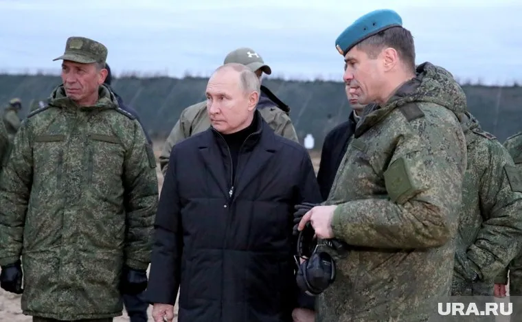 Участники СВО станут чиновниками госслужбы, пообещал Путин