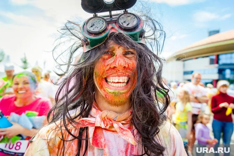 Горожан приглашают пачкаться в краске, смеяться и есть шашлыки