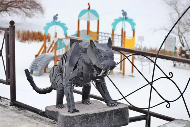 Арт объект на Набережной.  Курган 