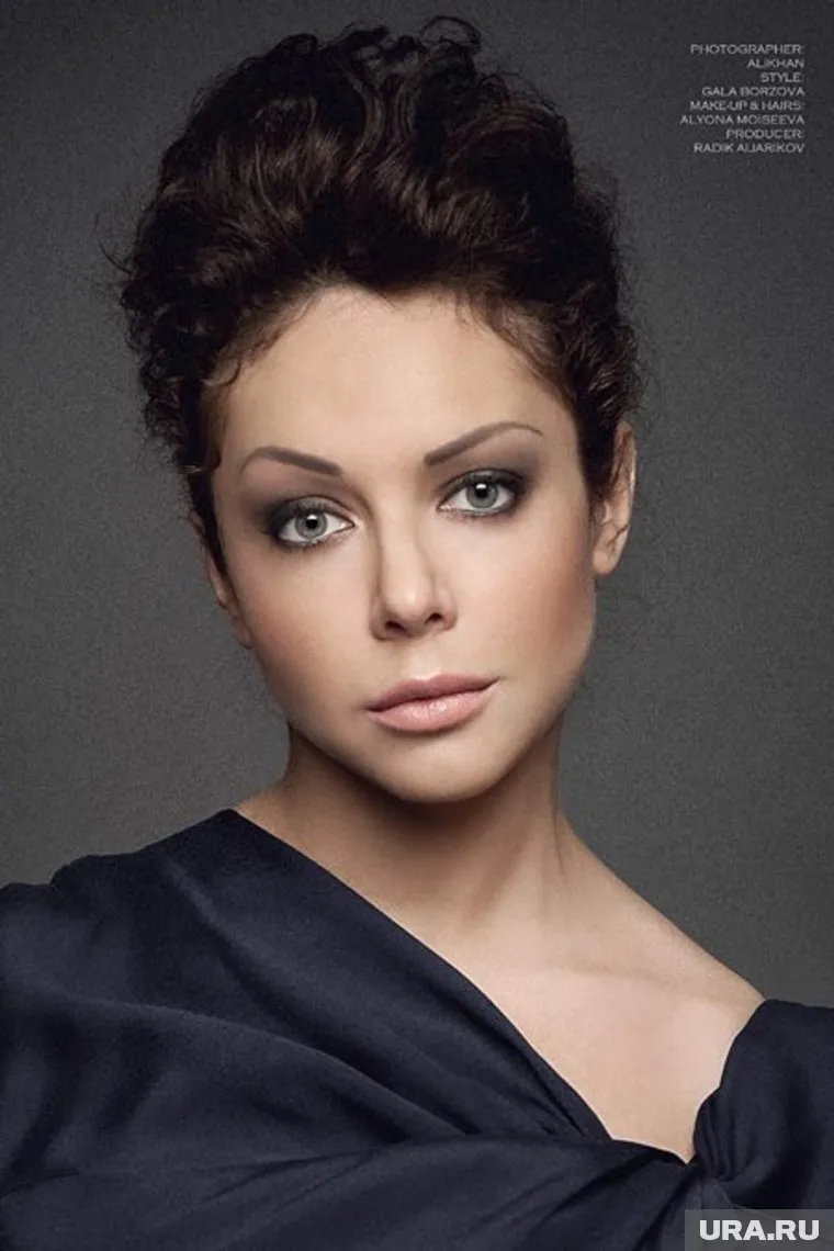 Журналистка задела острый угол витрины с икрой