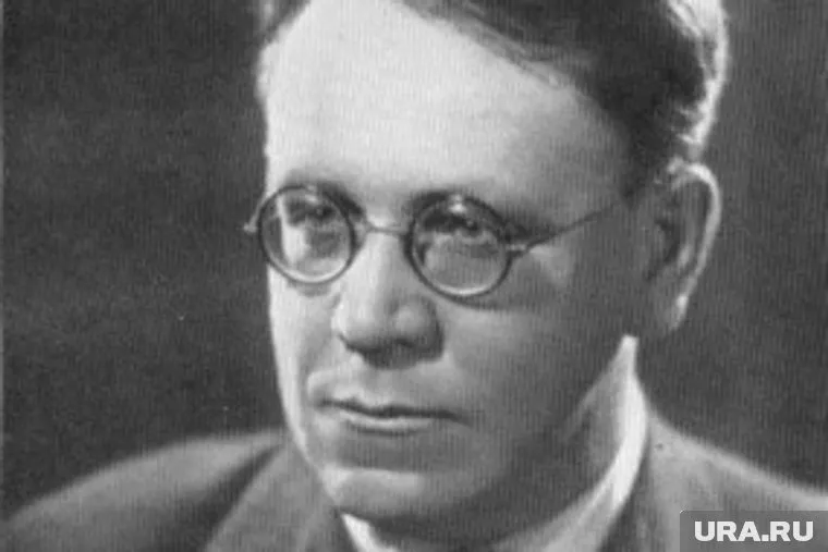 Маршак отмечает 137 лет со дня рождения