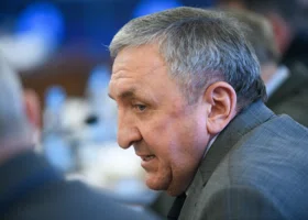 Глава свердловского минтранса ушел в отпуск перед возможной отставкой