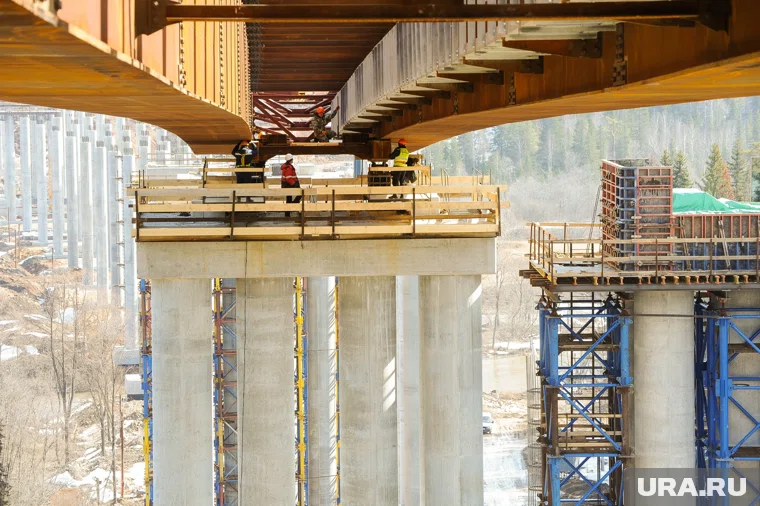 Надвижку пролетных строений эстакады на участке реконструкции М-5 завершат в конце осени