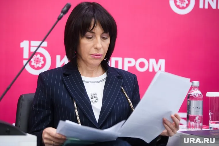 Татьяна Савинова подчеркнула, что логотип создан для всех медиков региона