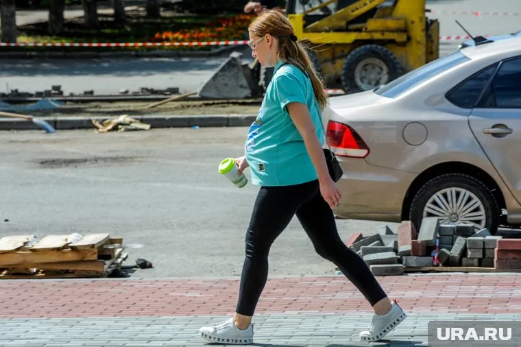 Голикова заявила, что повышенное пособие назначили почти 93 тысяч беременных женщин