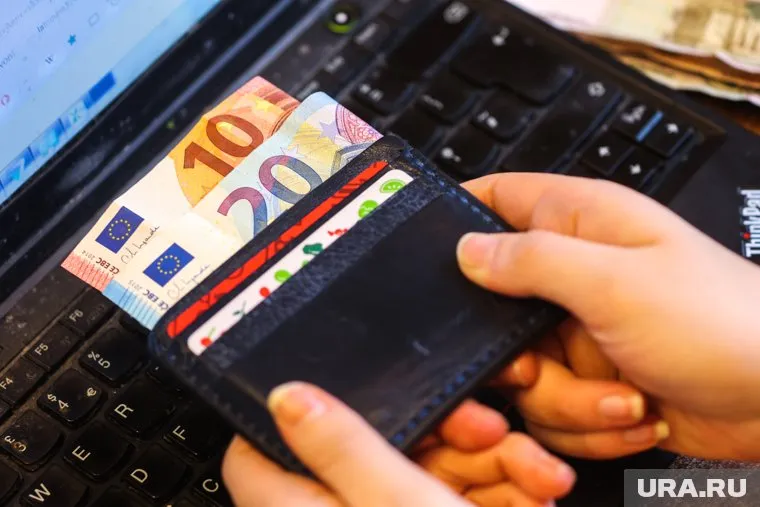 Максут Шадаев предложил лишать иноагентов доходов с аудиовизуальных платформ