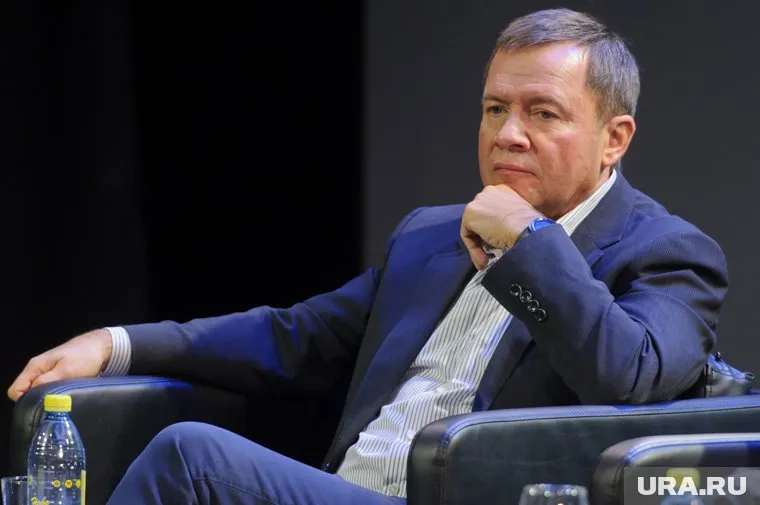 Валентин Юмашев около 19 лет работает советником президента на общественных началах