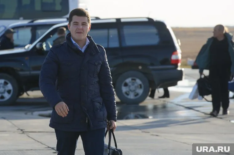 Третий год Дмитрий Артюхов совершает рейд по городам ЯНАО на автомобиле