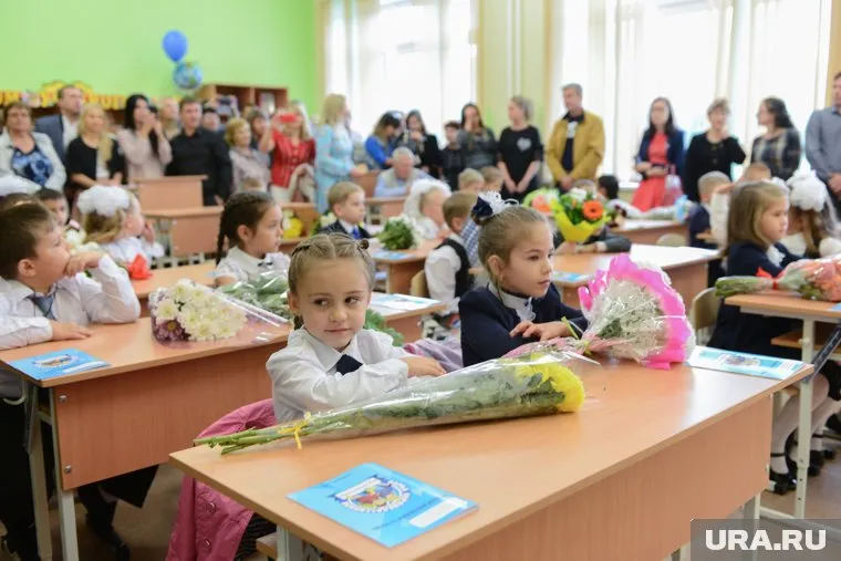 «URA.RU» поможет родителям: публикуем видеоинструкцию, как заполнять заявление на «госуслугах»