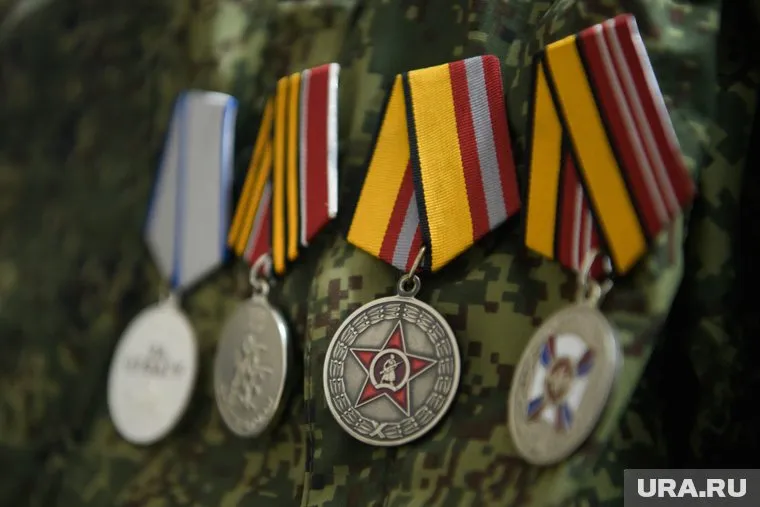 Военнослужащий получил пятую награду