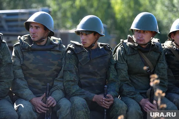В армии снова будут проводить политпросвет