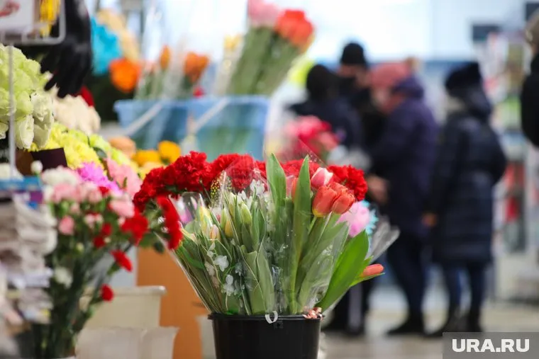 Лучше всего дарить цветы, не имеющие сильного запаха, объяснила Валентина Сафронова