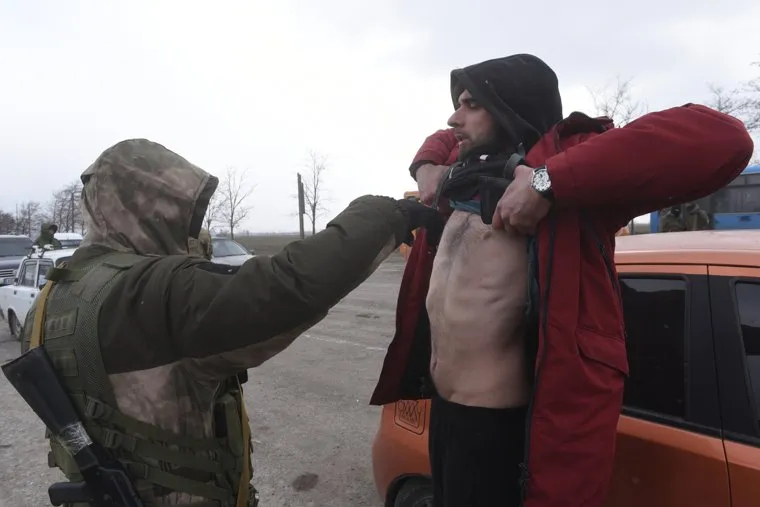 Эвакуация людей из осажденного Мариуполя. Украина