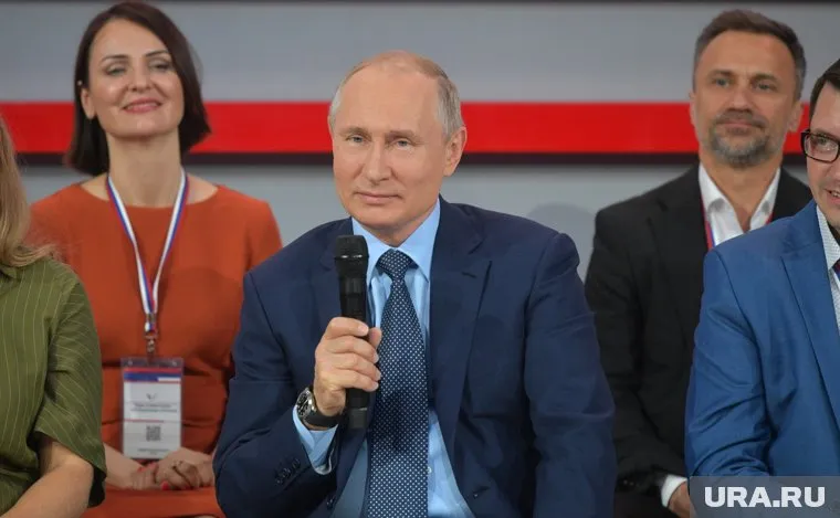 Для решения спора по храму в Екатеринбурге Путин поручил провести опрос