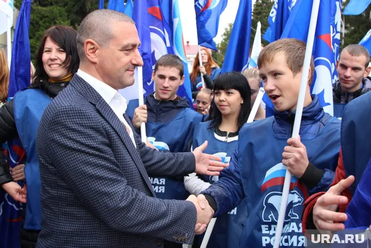 Александр Ильтяков принимает поздравления