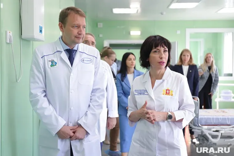 Савинова приняла участие в открытии нового отделения в онкодиспансере 