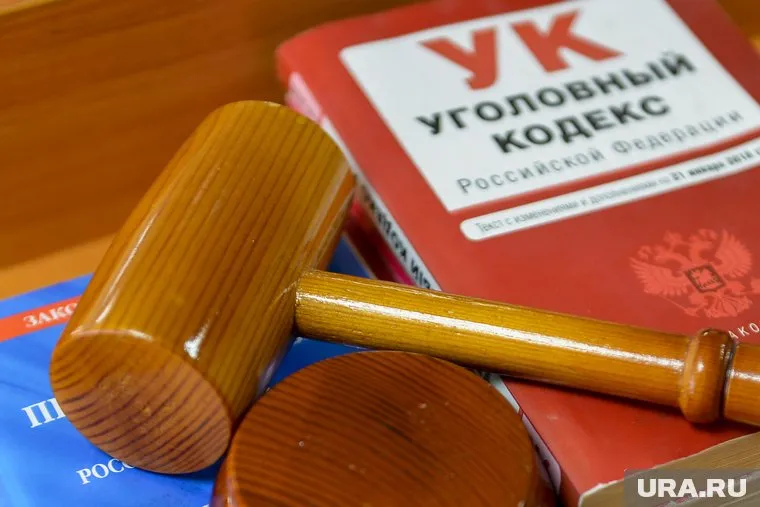 В качестве дополнительного наказания суд назначил Титову штраф в размере 400 тысяч рублей