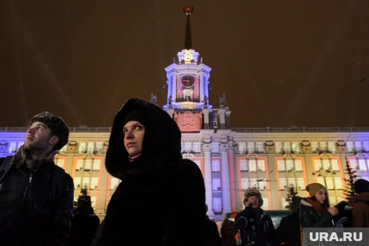 Горожане не смогли попасть на главную елку во второй половине ночи