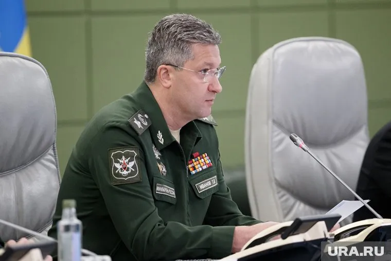Замминистра обороны РФ Иванов подозревается в получении взятки на сумму более 1 млрд рублей