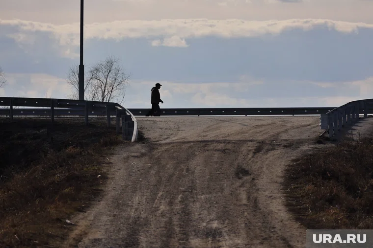 Пешеход находился на дороге без цели ее перехода