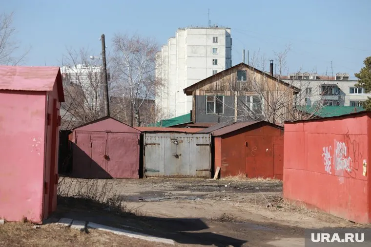 Власти Кургана назвали адреса, где снесут самовольно установленные гаражи