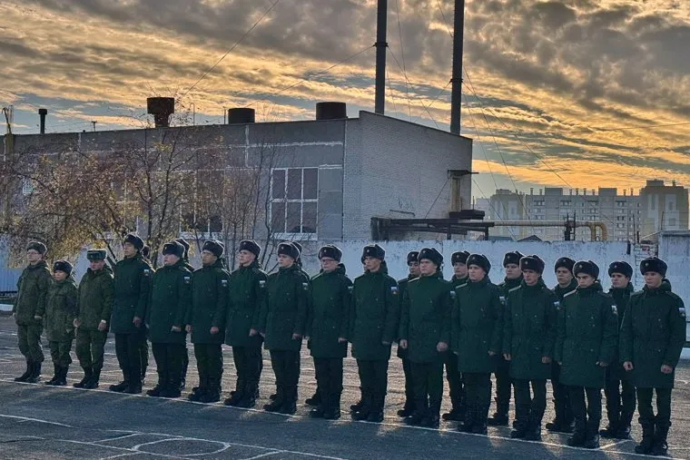 Отправка призывников. Курган 