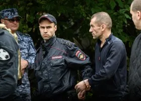 Отец убитой девочки требует миллионы с тагильского душегуба