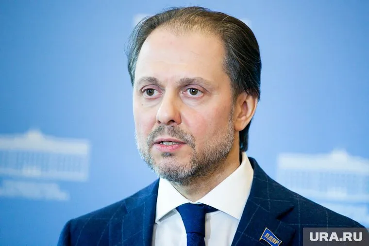 Сысоев призвал с уважением отнестись к желанию родственников Ленина и предать тело земле